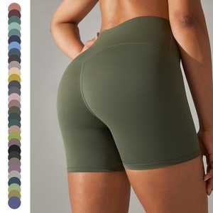 2025 nouveau gros personnalisé taille haute Spandex Nylon sans couture Scrunch bout à bout levage Shorts de sport pour les femmes - Product Image 2
