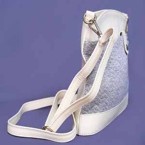 Bolso bandolera de lona y cuero para mujer a la moda con una correa para el hombro para ir de compras o viajar - Product Image 2