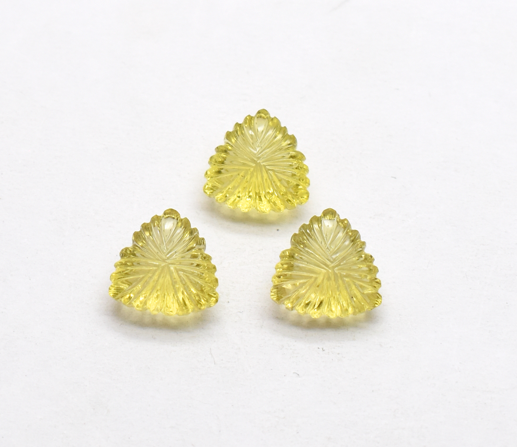 สีเหลือง