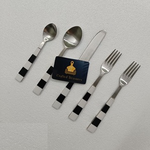 Ensemble de couverts de qualité supérieure en acier inoxydable et poignée en résine pour ustensiles de cuisine vaisselle maison hôtel ensemble de couverts - Product Image 2