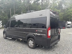 Caravana Usada Entegra Coach Ethos 20E 2025, Remolque de Lujo para Viajes - Product Image 3