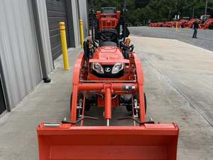 รถแทรกเตอร์ Kubota BX1880 ขนาด 18 แรงม้า พร้อมที่ตักด้านหน้า รถแทรกเตอร์อเนกประสงค์ขนาดกะทัดรัด พร้อมปั๊มเกียร์ สำหรับงานฟาร์ม สนามหญ้า และงานก่อสร้าง - Product Image 4