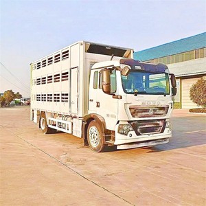 Camion direct de transport de bétail de bétail de volaille de moutons d'alliage d'aluminium de Howo 4*2 d'usine à vendre - Product Image 1
