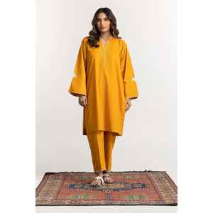 ชุดเซ็ตผ้าเครปปักลายผสมผสานสีมัสตาร์ดสำหรับผู้หญิง ชุดสองชิ้นความยาวเหนือเข่า ไซส์ XS และ XXS - Product Image 5