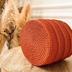 Panier rond en fibre bohème orange fait à la main, solution de rangement polyvalente pour l'organisation de la maison, utilisation décorative et fonctionnelle - Product Image 2