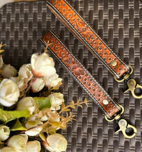 Nueva Llegada Mano Tooled Cuero Muñequera Llaveros En Relieve Estampado Floral Cuero Llaveros Tooled Accesorios de cuero Correas para llaves - Product Image 2