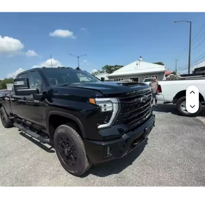 PROMO CS 2024 Camionnette Chevrolet 3500 HD Crew Cab DuraMax 4x4 à benne longue 8FT avec attelage de remorquage - Product Image 2