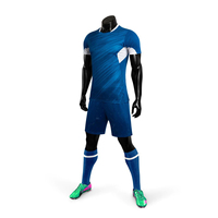 Vente en gros directe d'usine Sports Corner Ensemble de maillot de football sur mesure de haute qualité Design personnalisé Vêtements de football haut de gamme Confortables