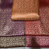 Tissu de luxe en soie Banarasi brocart Zari floral, qualité supérieure, tissé à la main, jacquard, tricoté chaîne, brodé, poids moyen, pour garçons