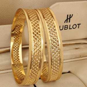 Ensemble de bracelets traditionnels plaqués or pour femmes bijoux de style ethnique indien Kada pour un usage quotidien et une tenue de fête minimale - Product Image 2