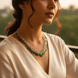 Collar Vintage para Mujer con Cuentas de Esmeralda Plateada, Joyería Clásica con Piedras Preciosas Religiosas, Cadenas Chapadas en Oro para Regalo de Boda - Product Image 1