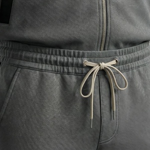 Conjunto Deportivo Personalizado de Dos Piezas en Felpa Técnica, Sudadera Lisa Unisex, Pantalones Deportivos de Algodón, Conjunto con Capucha, Color Personalizado para Hombre - Product Image 5