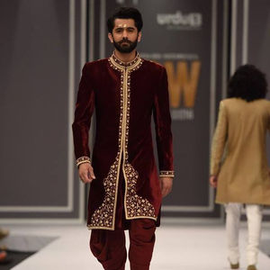 ZARDOZI BORDADO Sherwani con pantalón Terciopelo Tela de seda Ropa de boda para adultos Zapatos a juego Tallas grandes Opción Colección 2022 - Product Image 1