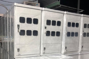 ตู้ไฟฟ้าภายนอกแบบคอมโพสิต ขนาด 6 เมตร เฟสเดียว มาตรฐาน IP65 พร้อมการรับประกัน 12 เดือน สำหรับงานหนัก ขายส่งจากเวียดนาม - Product Image 4