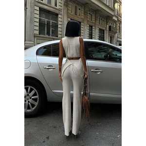 Traje Casual con Cuello Alto y Detalles en Rosa 9946 - Product Image 3