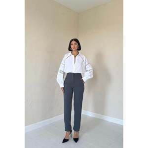 Pantalones de Pierna Ajustada con Pliegues Ahumados - Ahumados - Product Image 1
