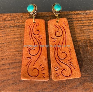 Nueva llegada estilo occidental tallado a mano pendientes de cuero mujeres lindo pendiente de lágrima de moda joyería de moda de cuero - Product Image 5