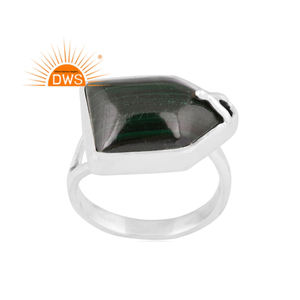 Anillo de plata de ley oxidada a la moda con piedra de malaquita natural, joyería personalizada para mujer, regalo para ella. - Product Image 1