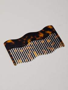 Peine de Cuerno Natural Ecológico Hecho a Mano con Tallado Calado, Accesorio de Moda Premium para un Cabello Saludable y Masaje del Cuero Cabelludo - Product Image 2