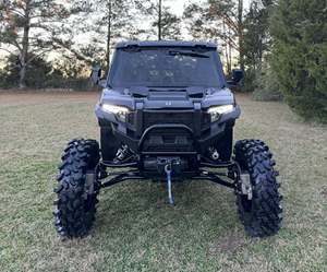 Polaris Xpedition 1000 XP Crew 4WD UTV con Neumáticos 35x12.50R17, Transmisión Automática, Certificado por la EPA - Product Image 4