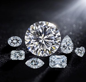 เพชรเมลีขนาดเล็กทรงลูกแพร์ คุณภาพ VS1 สี E แสงแฟนซี  ได้รับการรับรองสำหรับทำเครื่องประดับ - Product Image 4