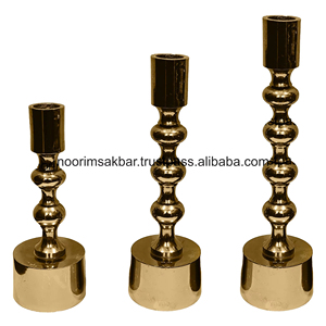 Candelabro Clásico de Latón Chapado en Oro 2026, Hecho a Mano con Impresión Personalizada para Centros de Mesa Navideños - Product Image 4