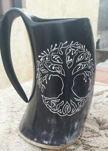 Corne à boire en agate fabriquée à la main Animal de buffle de style viking sculpté naturel personnalisable pour boire de la bière ou du vin - Product Image 2