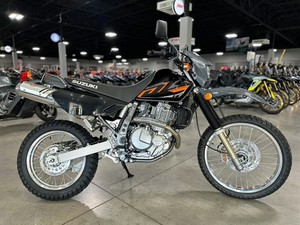 มอเตอร์ไซค์สปอร์ตไบค์ <span class=keywords><strong>Suzuki</strong></span> DR650S ปี 2026 ใหม่เอี่ยม พร้อมส่งทั่วโลก - Product Image 1