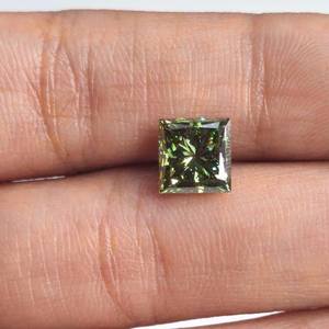 Diamante de corte princesa de 2 quilates, color verde intenso, cultivado en laboratorio para la fabricación de anillos, certificado por IGI, diamante suelto CVD, fabricante de la India. - Product Image 2
