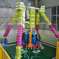 Manège à pendules de petite taille Nova Rides en FRP SP-CG pour fêtes foraines, carnavals et parcs d'attractions extérieurs, manèges pour enfants