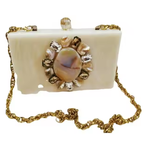 Sac à main ou sac de soirée élégant en résine strass effet marbre par artisanat croissant - Product Image 6