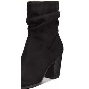 Material Girl Stivaletti da Donna Midory Neri Taglia 5 M Comodi e Traspiranti con Tomaia in Pelliccia e Punta Affusolata - Product Image 3