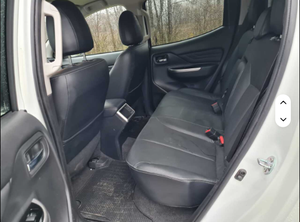 Mitsubishi L200 I Doble Cabina Usada Recientemente, Volante a la Izquierda, Modelo 2023, Emisión Euro IV, 6 Asientos, 300-400 CV, 100% en Perfecto Estado - Product Image 2