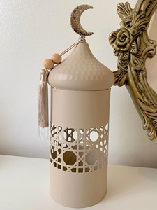 Lanterne de Ramadan élégante en métal beige avec motif géométrique en forme de croissant de lune, porte-bougie, décoration festive pour la maison, cadeau - Product Image 2