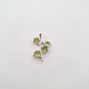 Beautiful Design Solid Fashion Fine Accessory For Women And Girls Natural Peridot Gemstone 925 Sterling Silver Charm Pendant