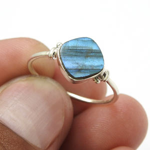 เครื่องประดับทันสมัยสำหรับผู้หญิง925เงินสเตอร์ลิงอัญมณีลาบราดอไรต์ธรรมชาติแบบมินิมอลลิสต์ดูน่าพิศวงแหวนมีระดับซัพพลายเออร์จำนวนมากอินเดีย - Product Image 4