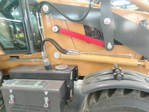 Chargeuse-pelleteuse d'occasion 90% pour engins de construction neufs SEM - Product Image 6