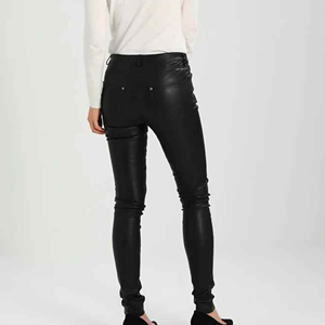 2025 nuevos pantalones de cuero con cintura elástica brillante Sexy para mujer, ropa de calle de pierna recta de siete pulgadas para invierno ronpex - Product Image 3