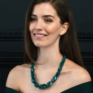 Collar de resina, accesorio de joyería atrevido y llamativo para quienes buscan la moda moderna, alta calidad - Product Image 3