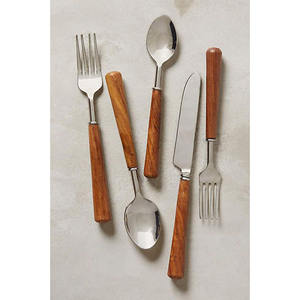 Juego de cubiertos con mango de bambú y madera con logotipo personalizado, vajilla de cena pulida con espejo plateado de acero inoxidable de alta calidad - Product Image 2