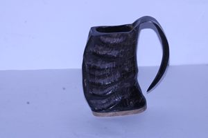 Taza de Cuerno Natural Ecológica de la Mejor Calidad con Acabado Pulido y Asa Fácil de Sostener para Cerveza, Jugo, Campamento al Aire Libre y Uso Moderno - Product Image 3