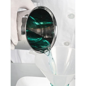 Bécher de laboratoire en acier inoxydable avec bec verseur précis, fabriqué en Allemagne par Griffin-Burkle GmbH - Product Image 6
