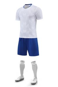 Uniformes de fútbol transpirables personalizados para adultos Tela de alta calidad con logotipo OEM Servicio que ofrece estilo de conjuntos - Product Image 4