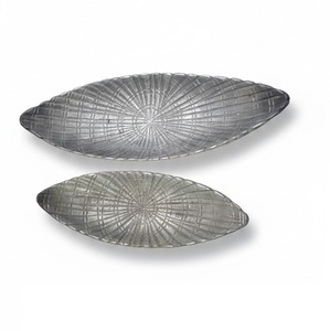 Bandeja Decorativa de Aluminio de Lujo con Diseño Antiguo, Redonda, con Patrón de Flores, de Metal, para Decoración del Hogar, Hotel o Restaurante - Product Image 1