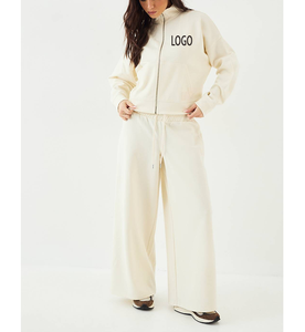 Ensemble 2 pièces pour femme, veste zippée à col montant et pantalon de survêtement large, impression DTG personnalisée, pour la gym en extérieur et l'exploration urbaine, 450 GSM - Product Image 1