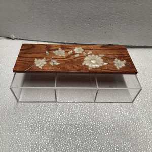 Caja de regalo Eid cuadrada de lujo con acabado de laca Acrílico y tapa de madera Incrustaciones de perlas Conservación de frescura para chocolates y dátiles - Product Image 6