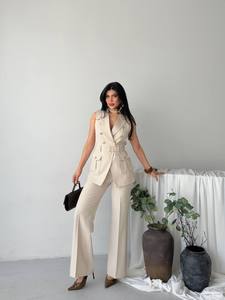 Conjunto de chaleco blazer elegante sin mangas para mujer con cinturón y pantalones de pierna ancha, color sólido, cuello con muescas, diseño de doble botón - Product Image 2