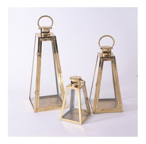 Linterna de metal de alta calidad con revestimiento de polvo dorado Nuevo diseño para iluminación de jardín doméstico Multi-tamaño para Navidad - Product Image 4