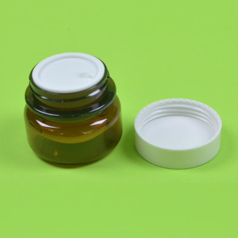 สีน้ำตาล