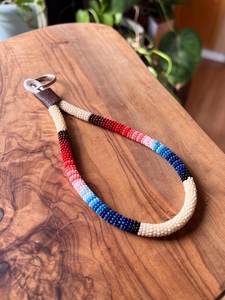 Porte-clés perlé fait main en Alaska - Product Image 2